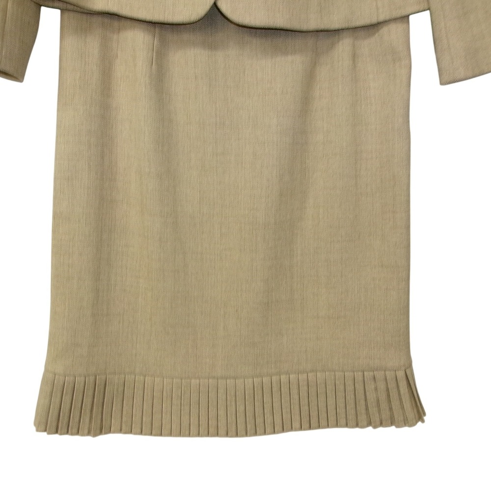 Le Suit Petite Women's Beige Herringbone Piece Skirt Suit Set Blazer & Skirt 12P - Picture 3 of 4